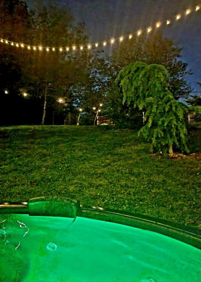 Kuca Za Odmor Malia Sa Spa Hot Tub Jacuzzijem - Nice And Cozy - Free Tickets To All City Attractions Thurdevac Экстерьер фото