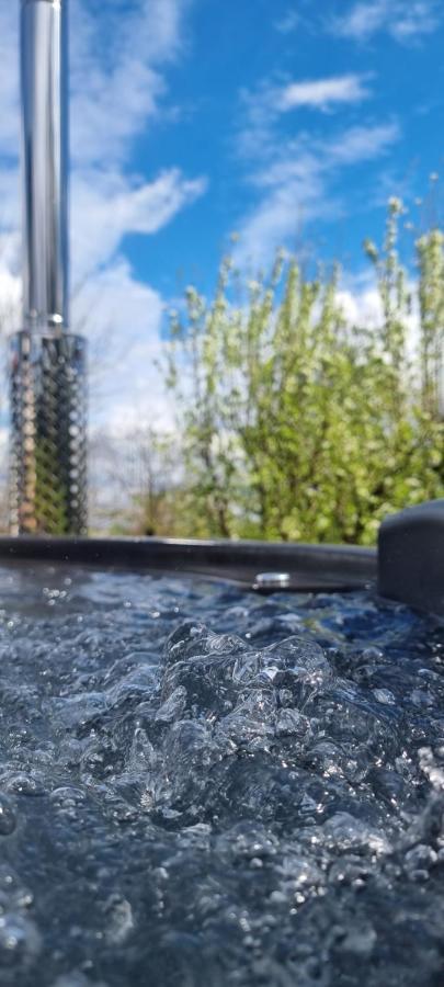Kuca Za Odmor Malia Sa Spa Hot Tub Jacuzzijem - Nice And Cozy - Free Tickets To All City Attractions Thurdevac Экстерьер фото